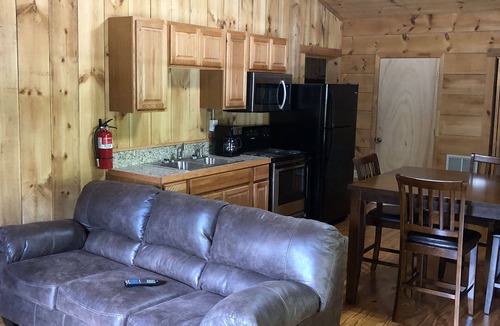 Maggie Valley Cabin | HEART OF THE VALLEY-5 BR Pet and Motorcycle Friendly