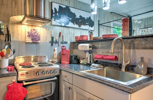 Skyland House | Heartwood Cottage | Tiny Home Retreat + Biltmore Pass | 10min to Asheville
