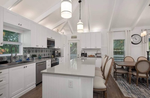 Southern Shores House | Heated Pool, Dog Friendly, Hot Tub, Walk to Beach