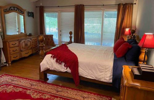 Augusta Villa | Heated pool-Hot tub-Dog friendly-family vacation rental!