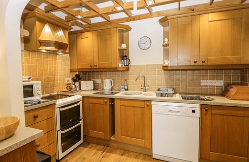 Ambleside Cottage | HEATHER COTTAGE, pet friendly in Ambleside