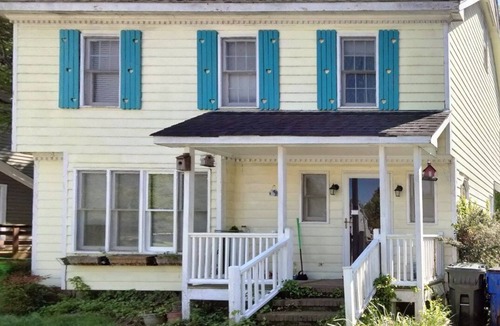 Northeast Raleigh House | Heidi's Haven. Charming 3-bedroom house. Northeast Raleigh. 9 mins from downtown