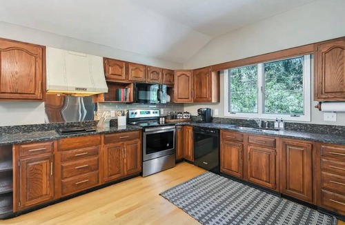 Hendersonville House | 🍁Hendersonville Hideaway 3 beds/3baths Sleeps 8. Fresh updates throughout. 🍁🍂