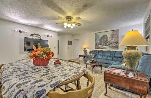 Bat Cave House | Hendersonville Retreat Less Than 4 Mi to Lake Lure!
