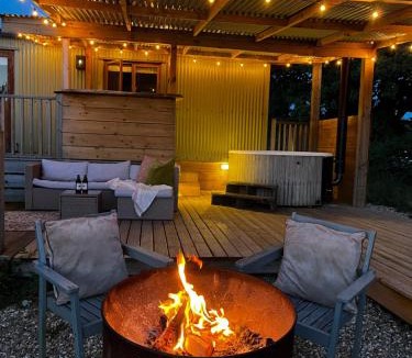 Holsworthy Cabin | Herdsmans Hideaway