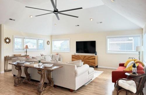 Ocean Sands House | Here Comes the Sun