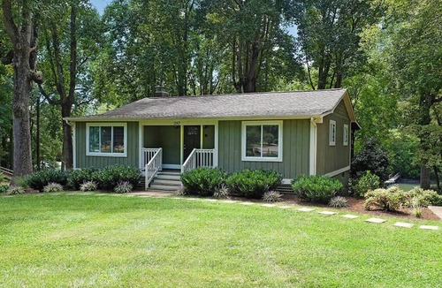 Troutman House | Heron’s Landing – Fire-pit, kayaks, & paddle board