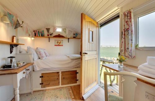 Berwick-upon-Tweed Cabin | Hetton Law Shepherds Hut, Northumberland