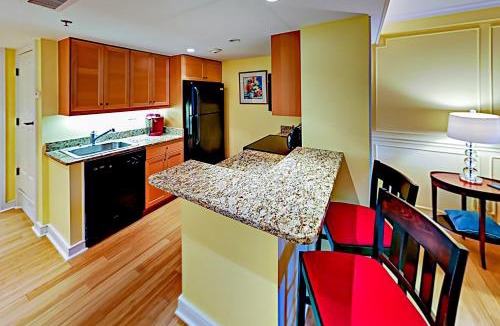 Downtown Asheville Apartment | Hiawassee W203