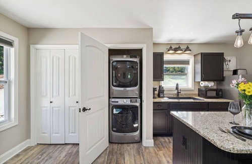 Hickory Apartment | Hickory Hideaway: Patio Paradise w/Community Pool
