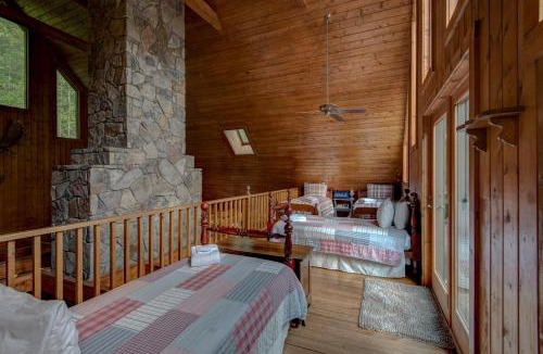 Fleetwood House | Hidden Creek Cabin