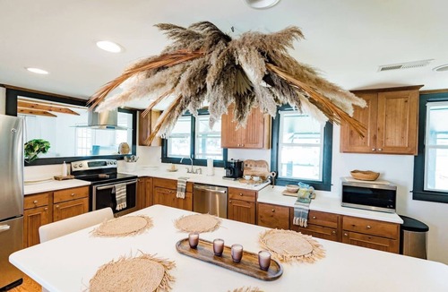 Kure Beach House | Hidden gem in Kure|2min walk to Beach|Hot Tub