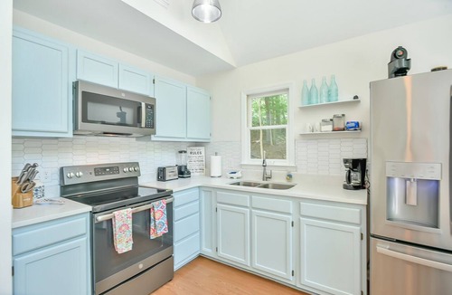Roxboro House | Hidden Haven - Hot Tub, Outdoor Shower & Firepit