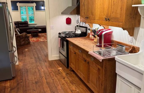Franklin House | Hidden Meadow Mountain Cottage w/Farm Animals
