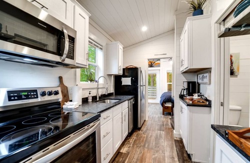 Franklin House | Hidden Pines Stunning Tiny Home