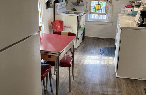 Franklin County House | HIDDEN TREASURE. 30 miles East of Raleigh. Great for Travel Nurses!
