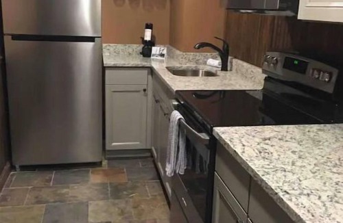Black Mountain House | Hideaway Haven - Black Mountain