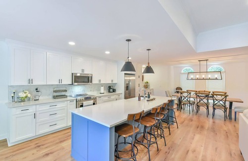 Roxboro House | Hideaway Haven - Hot Tub, Firepit & Private Dock