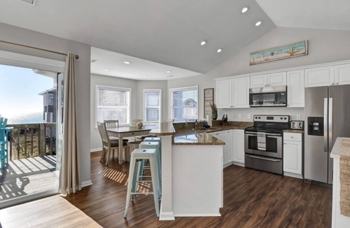 Village of Stump Sound House | Hideaway Heaven a 4bed/3.5bath Oceanfront Hot Tub