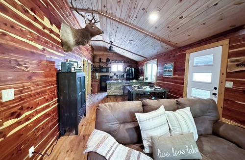 Smithville House | Hideaway Holler Cabin