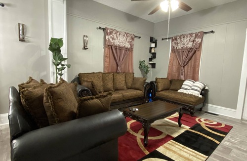 Winston - Salem House | High ceiling house close to downtown