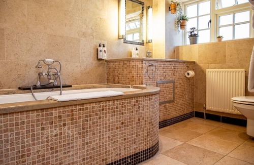 New Forest District Hotel | High Corner Inn