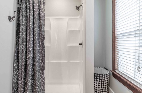 Hohenwald Bed & Breakfast | High Forest Guesthouse B&B - Historic Downtown Hohenwald