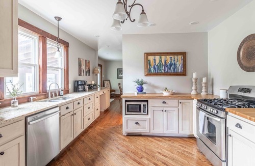 Hohenwald Bed & Breakfast | High Forest Guesthouse B&B - Historic Downtown Hohenwald