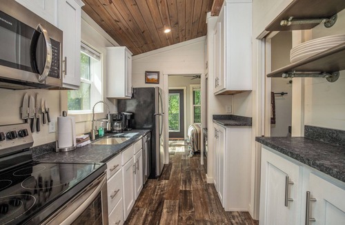 Robbinsville Cottage | High Hollow Cottage: Modern Tiny Home with Hot Tub and Fire Pit