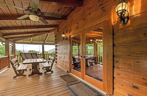 Maggie Valley House | High Hopes-3 bedroom, 3.5 Bath, Sleeps 9, Strong Internet