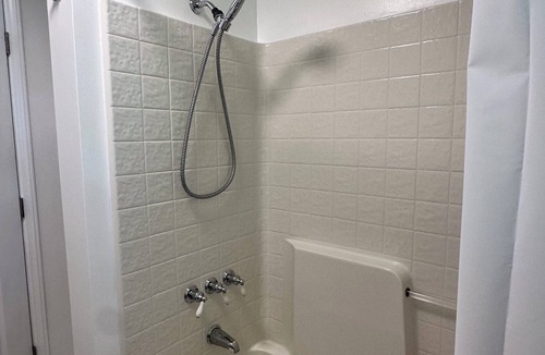 Southmont House | High Rock Lake Guest Studio