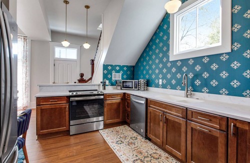 Metropolitan Apartment | High Style, Fun Decor, Awesome Location! 117D by Forsyth Park