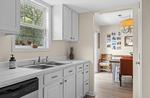 Harkers Island House | High Tider-Pet Friendly Home in Harkers Island, NC
