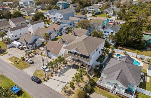 Ash House | HIGHLY REVIEWED Family Vacation Destination! PRIVATE Pool/Hot Tub/Elevator