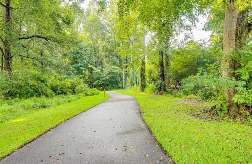 Burgaw Apartment | Hike & Bike On-Site: Burgaw Apt - 4 Mi to River
