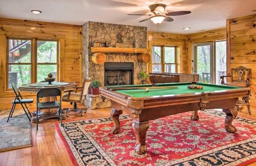 Burnsville House | Hike, Fish and Golf Burnsville Retreat with Deck!