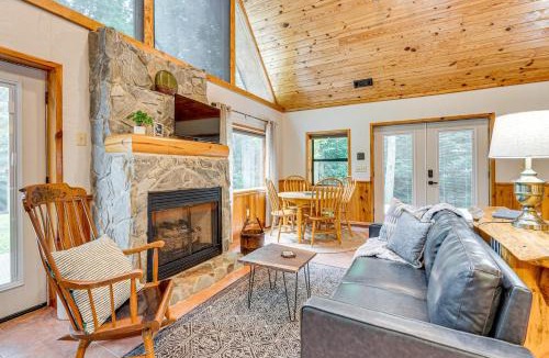 Indian Rock Springs House | Hike, Fish and More Cozy Cabin with Patio in Murphy!