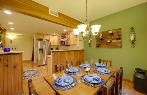 Mountain Air Condo | Hike On-Site: Gem in Burnsville, Near Waterfalls