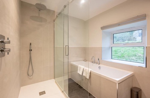 Fremington House | Hill View