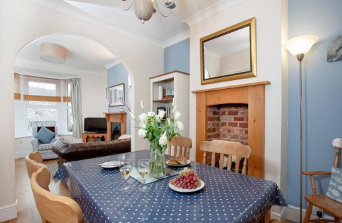 Sidmouth House | Hill View