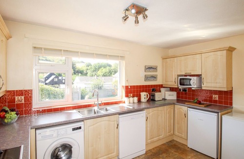 Lulworth Cottage | HILL VIEW, pet friendly, character holiday cottage in West Lulworth