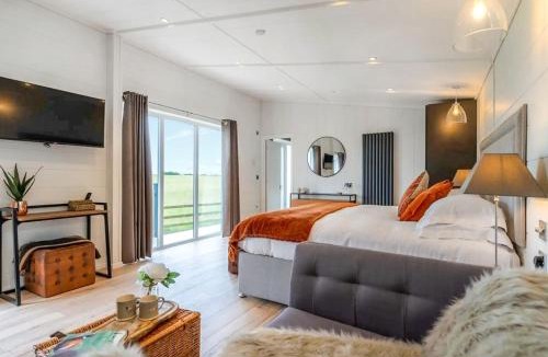Richmond Resort | Hillcrest Hideaways