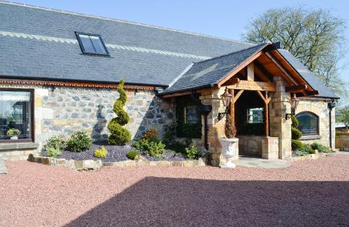 Dalry House | Hillend Stables
