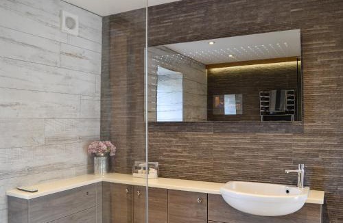 Dalry House | Hillend Stables