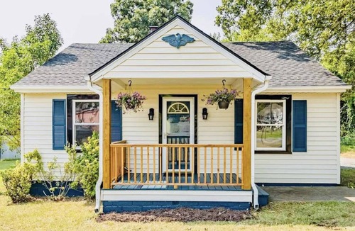 Hillsborough House | Hillsborough Bungalow