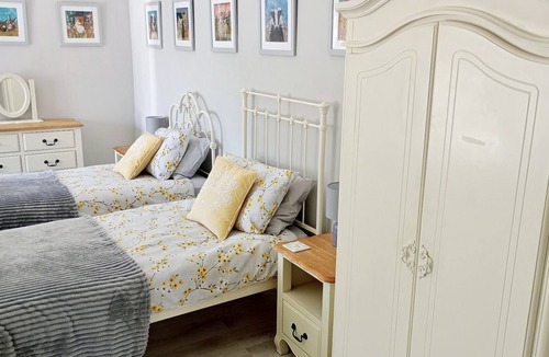 St Austell Apartment | Hillside Haven