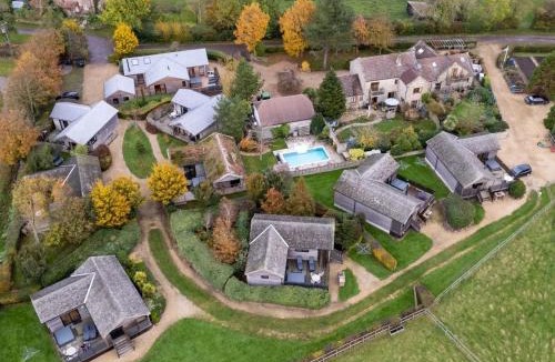 Cheddar House | Hillside Lodge, Tor Farm