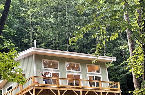 Old Fort House | Hilltop Hideaway - 4-bedroom house in perfect Old Fort