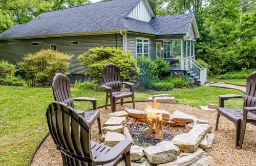 Woodfin House | Hilltop Hideaway