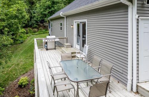 Woodfin House | Hilltop Hideaway